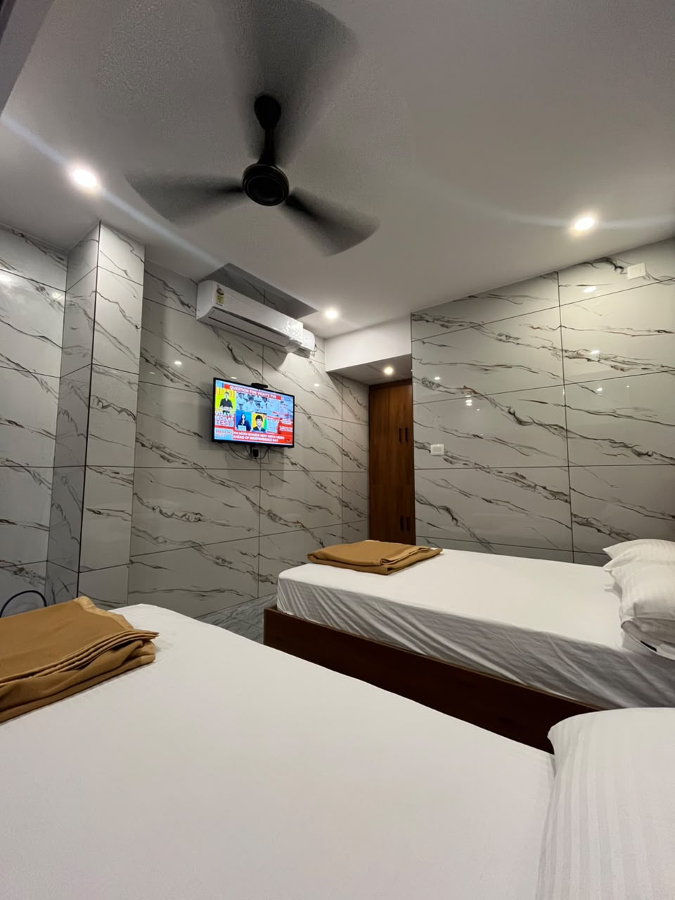 Anas Residency
